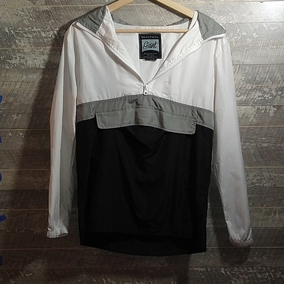 Beautiful Giant XL Hooded Pullover Windbreaker - Picture 2 of 8
